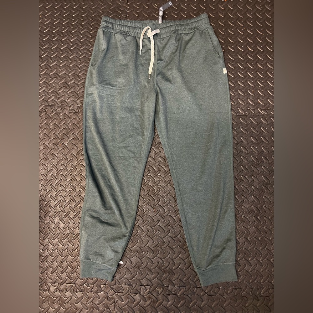 Vuori Joggers for women - green, medium